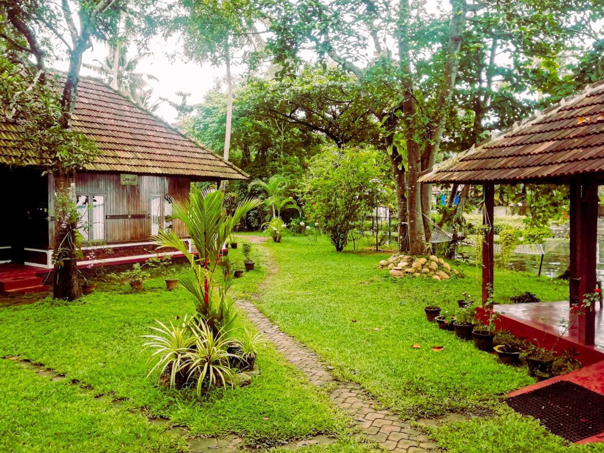 Lovedale Lakeside Homestay Alappuzha Buitenkant foto